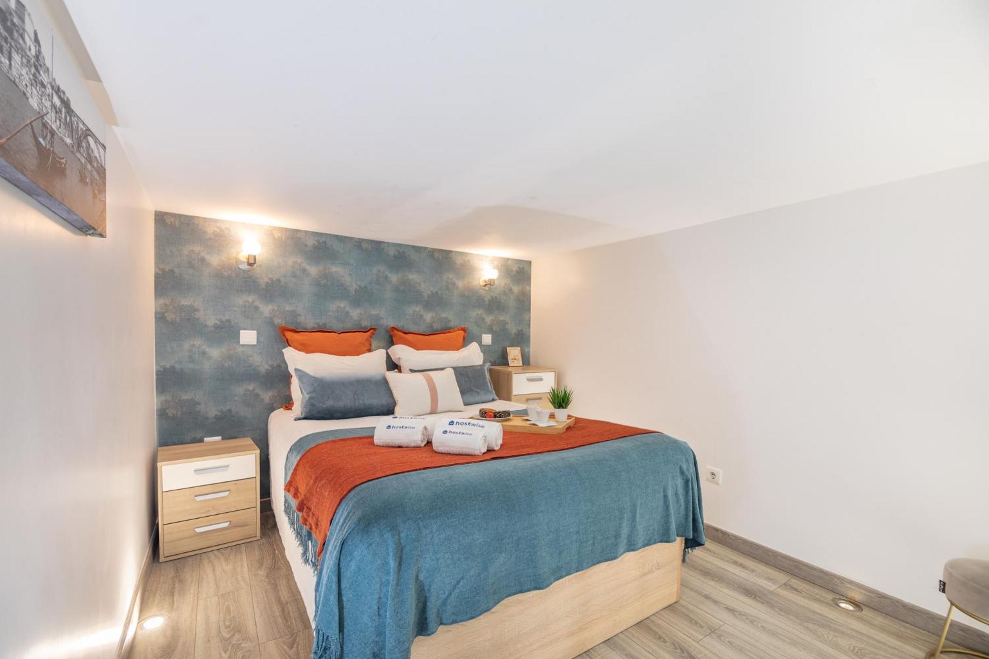 Deluxe Spacious Flats W Mezzanine By Host Wise Apartment Porto Bagian luar foto