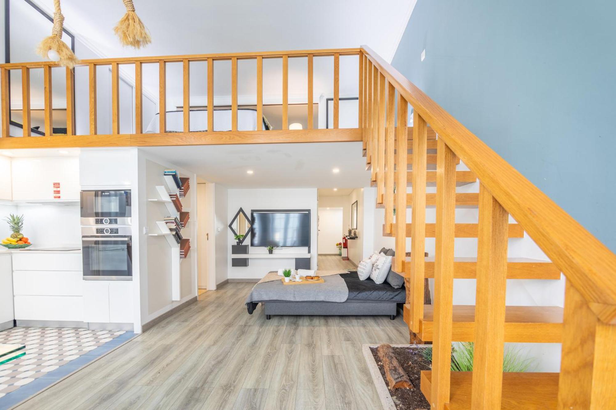 Deluxe Spacious Flats W Mezzanine By Host Wise Apartment Porto Bagian luar foto