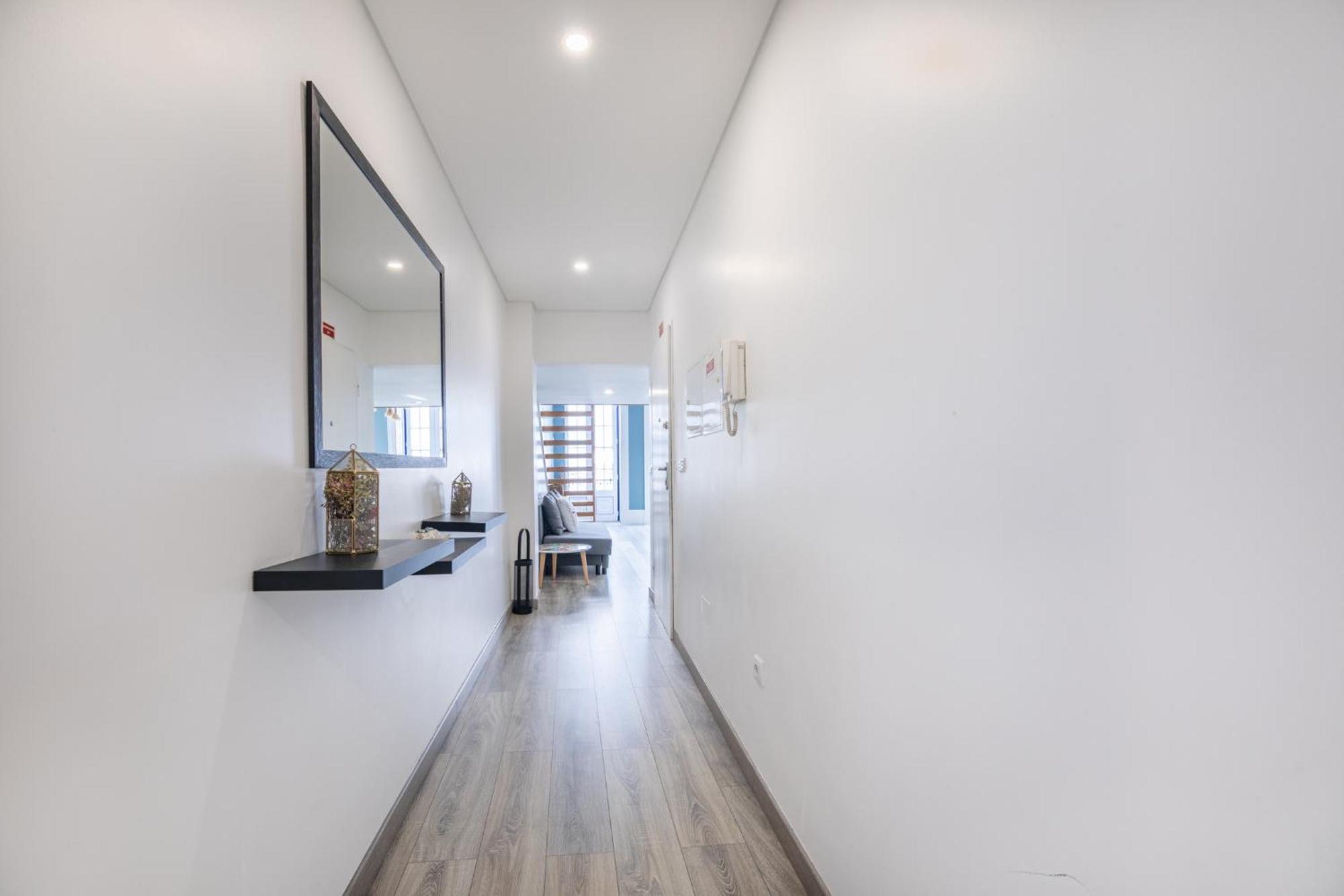 Deluxe Spacious Flats W Mezzanine By Host Wise Apartment Porto Ruang foto