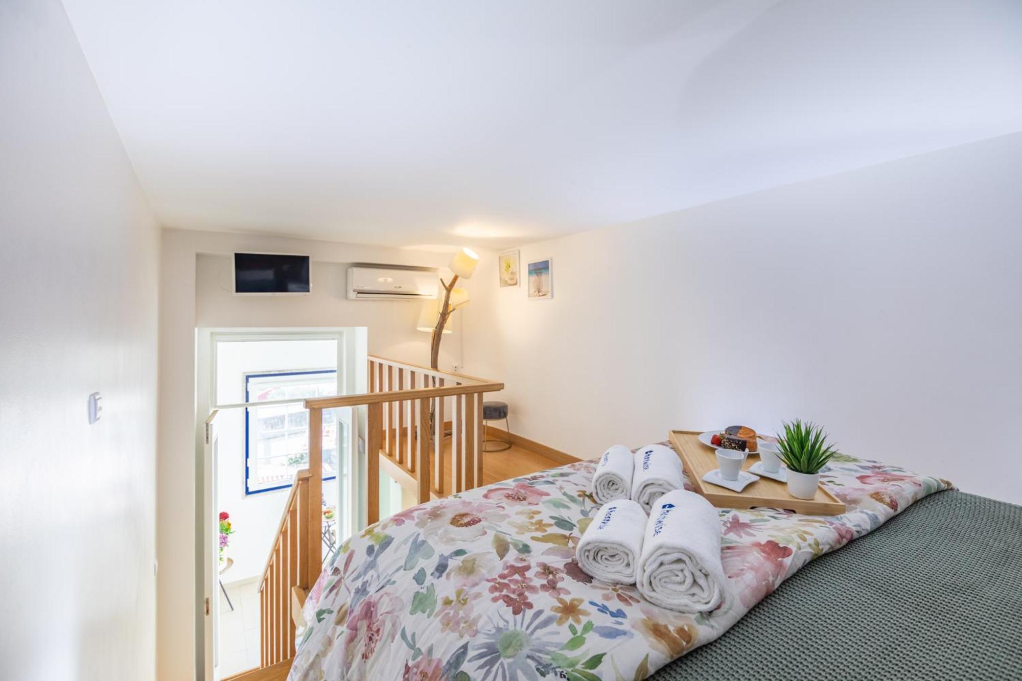 Deluxe Spacious Flats W Mezzanine By Host Wise Apartment Porto Ruang foto