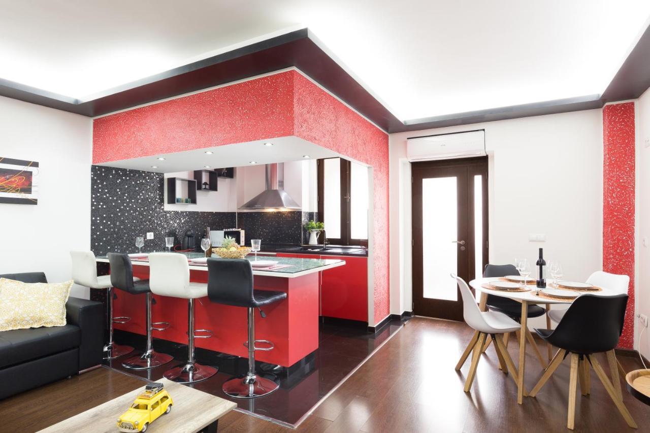 Deluxe Spacious Flats W Mezzanine By Host Wise Apartment Porto Bagian luar foto