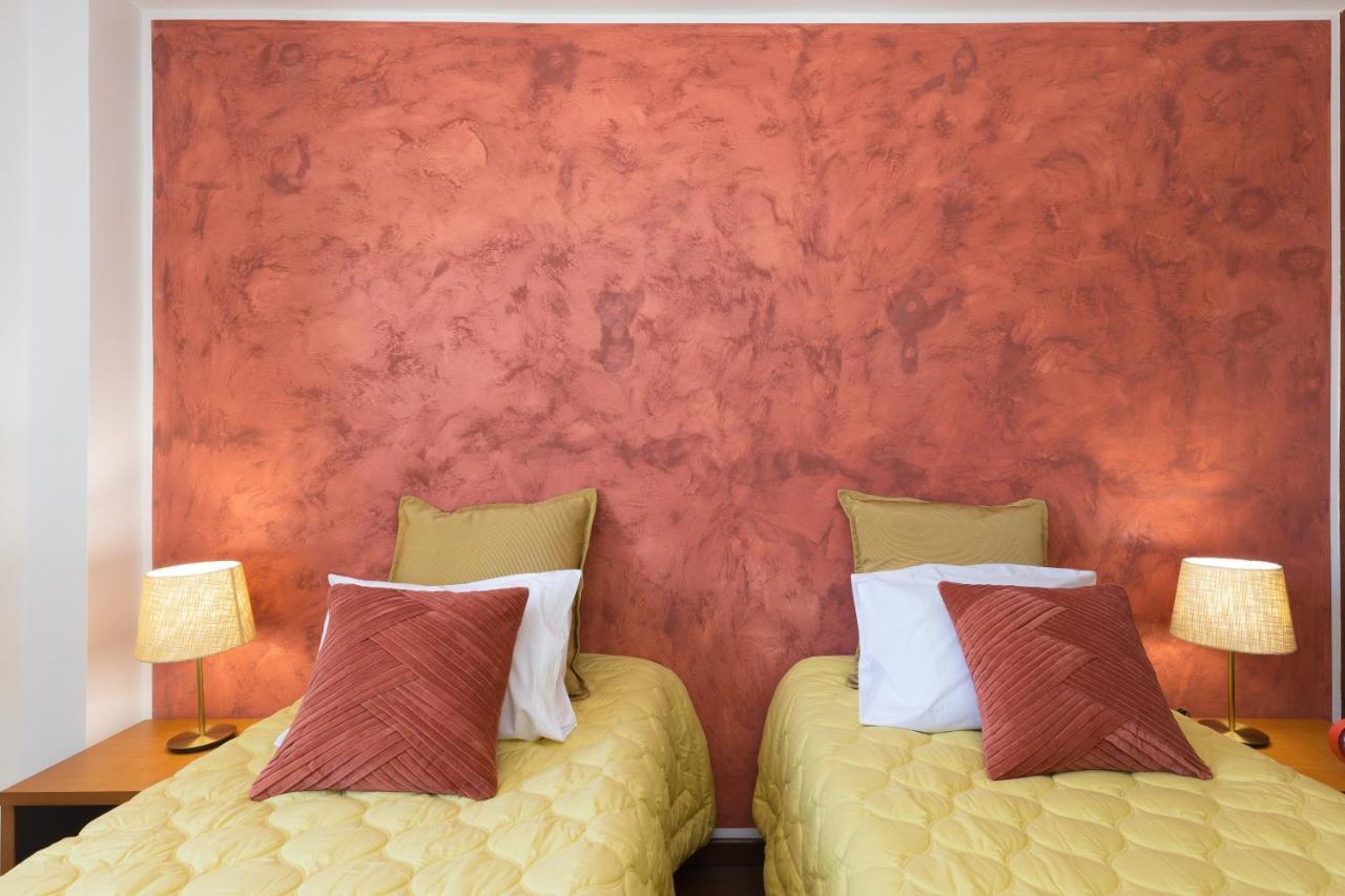 Deluxe Spacious Flats W Mezzanine By Host Wise Apartment Porto Bagian luar foto