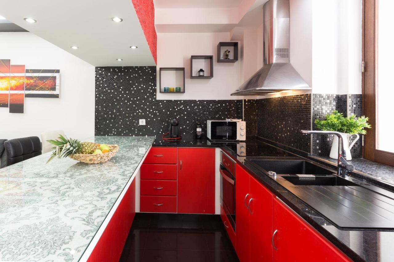 Deluxe Spacious Flats W Mezzanine By Host Wise Apartment Porto Bagian luar foto